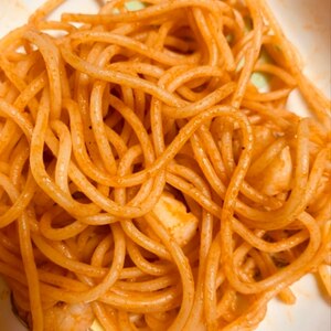 トマト風味のシーフードスパゲティ